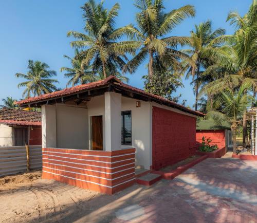 famstel gokarna beach stay