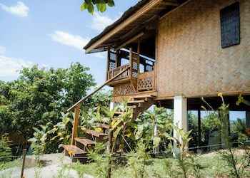 ocean green eco lodge