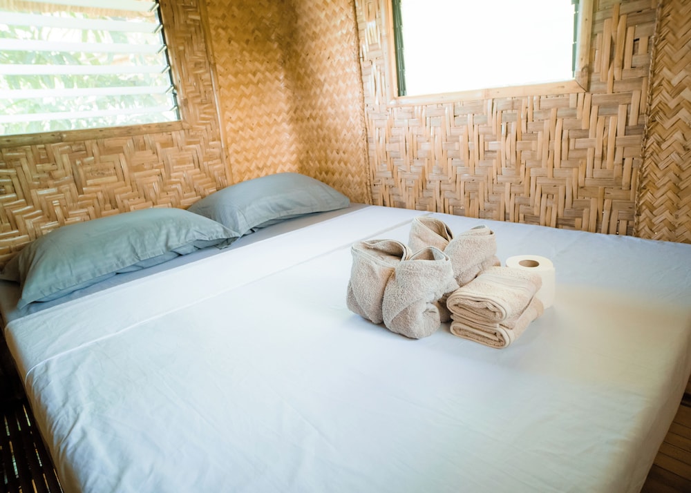 ocean green eco lodge