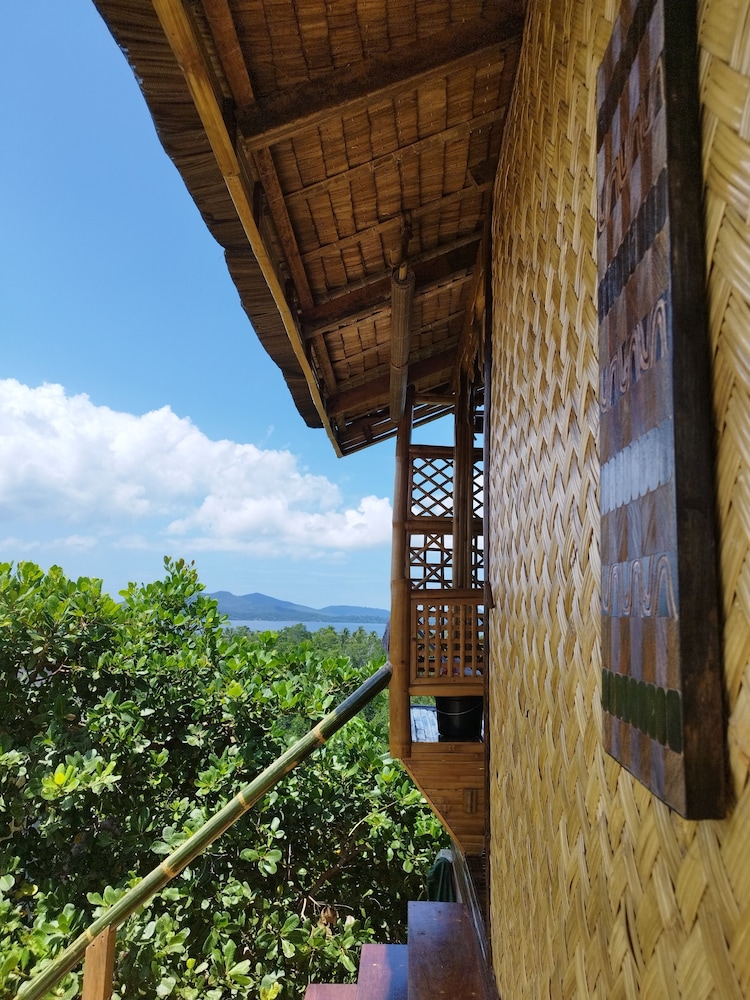 ocean green eco lodge