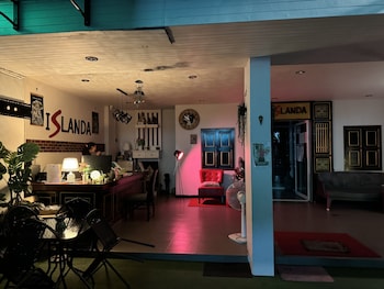 cocoon islanda hotel