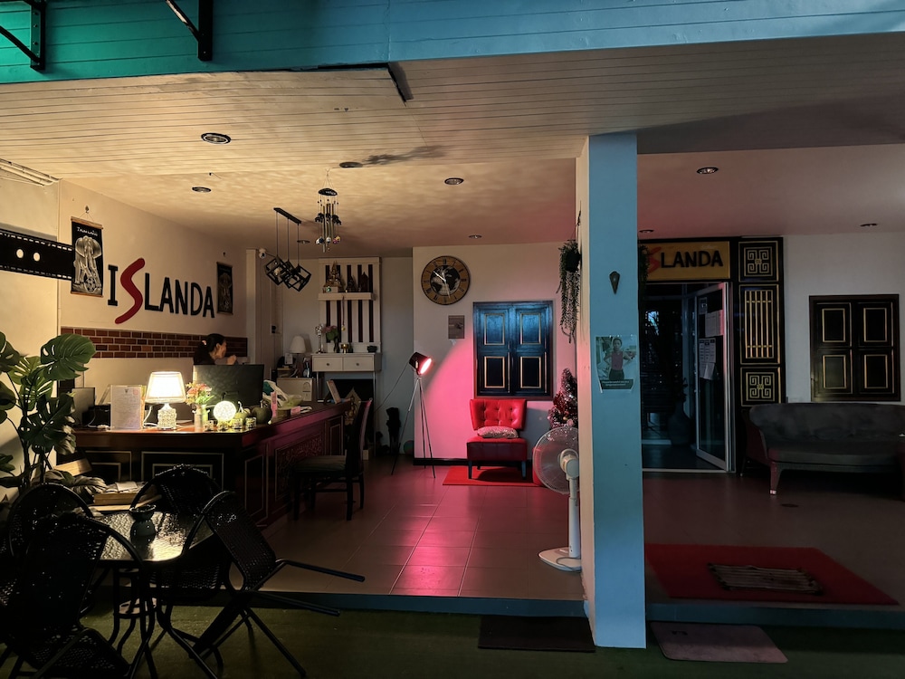 cocoon islanda hotel