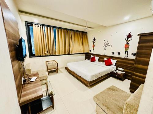 Raj Residency (Mp Nagar),India>>Bhopal,3 star