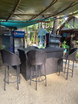 tropical bay beach hosteland cottages