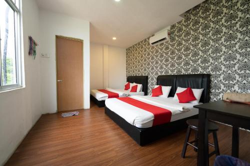 mr j hotel wakaf che yeh 2