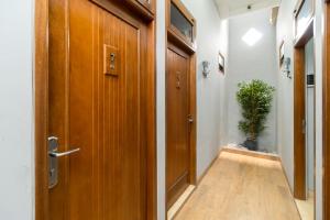 reddoorz near rs sari asih cipondoh