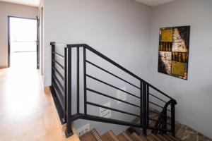 reddoorz near rs sari asih cipondoh