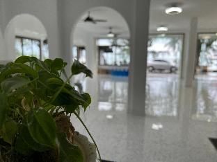 seaside palace hotel