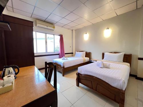 seaside palace hotel