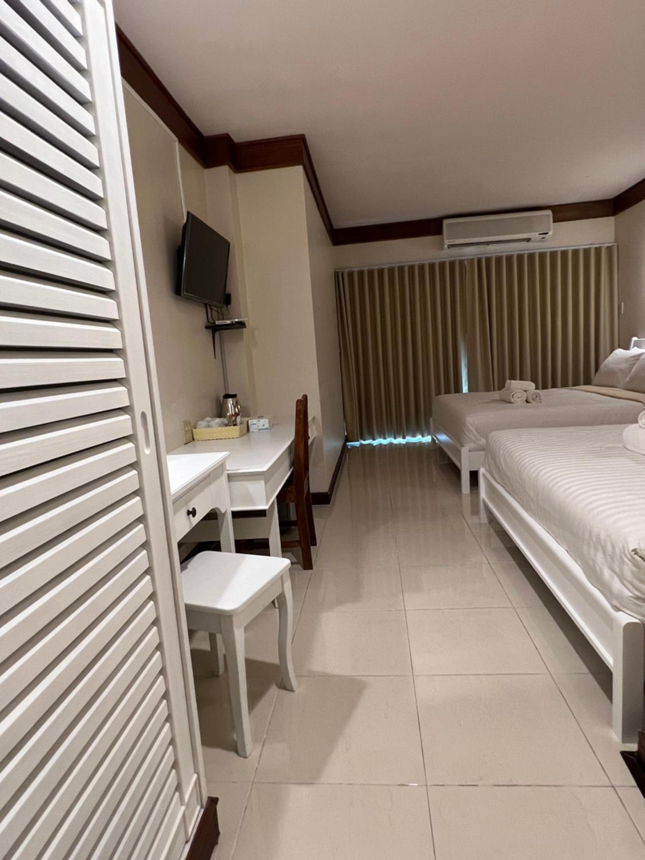 seaside palace hotel