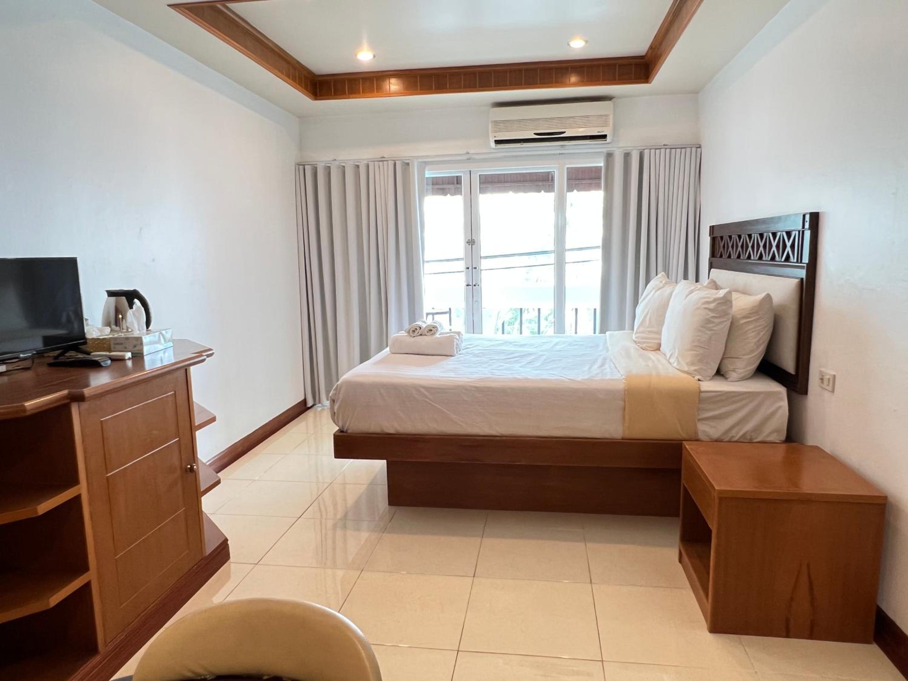 seaside palace hotel