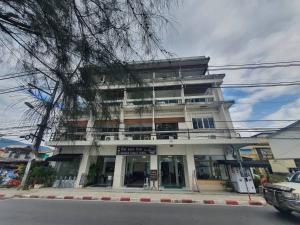 seaside palace hotel