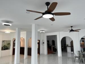seaside palace hotel