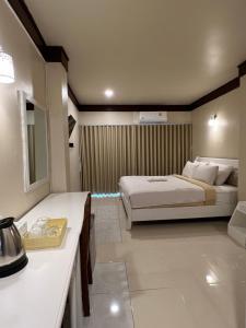seaside palace hotel