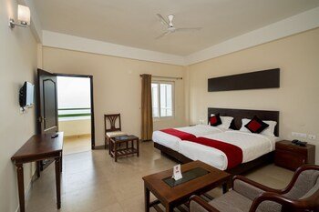 Shola Heaven Resort,Kanthalloor>>Devikolam,3 star