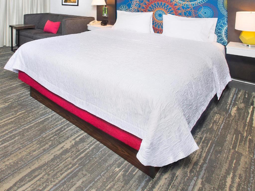 hampton inn and suites annapolis