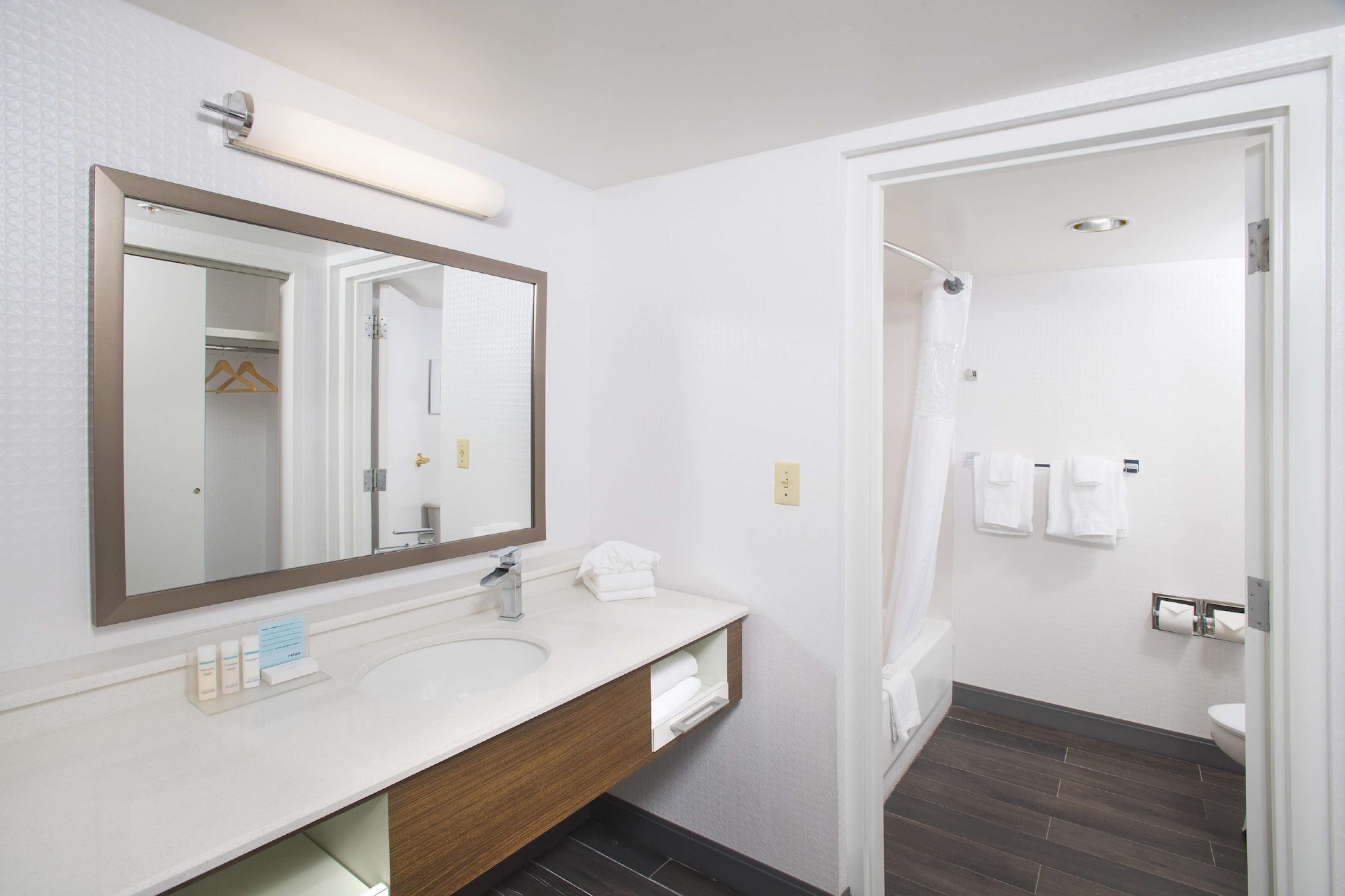 hampton inn and suites annapolis
