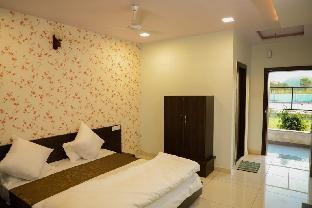 aravalli hill resort