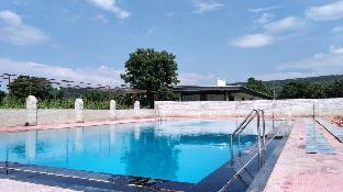 aravalli hill resort