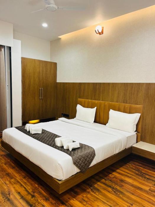 aravalli hill resort