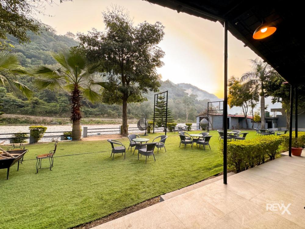 euphoric river resort