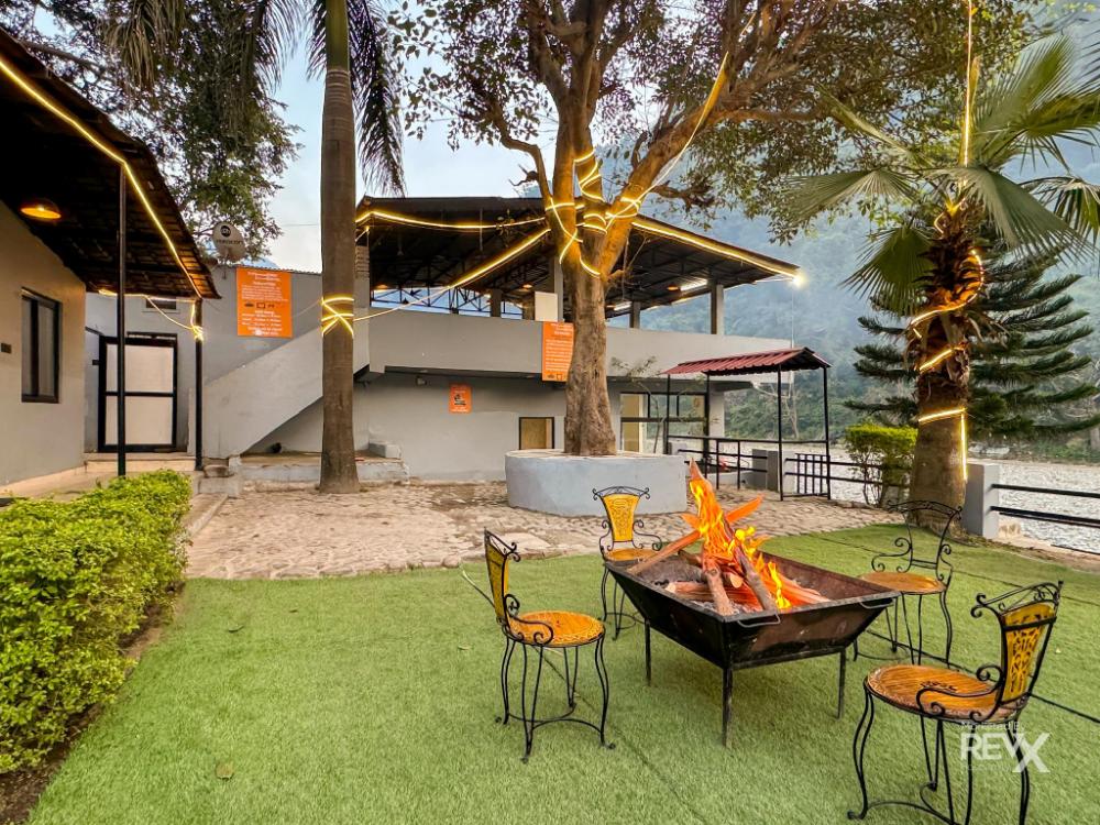 euphoric river resort