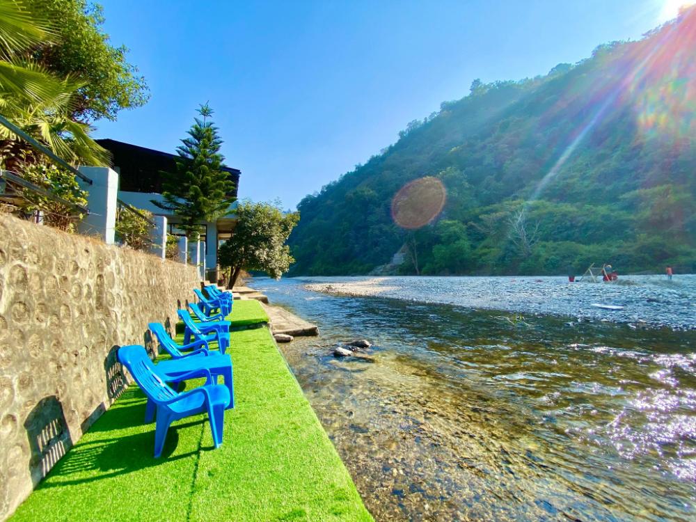 euphoric river resort