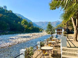 euphoric river resort