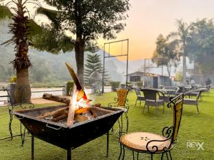 euphoric river resort