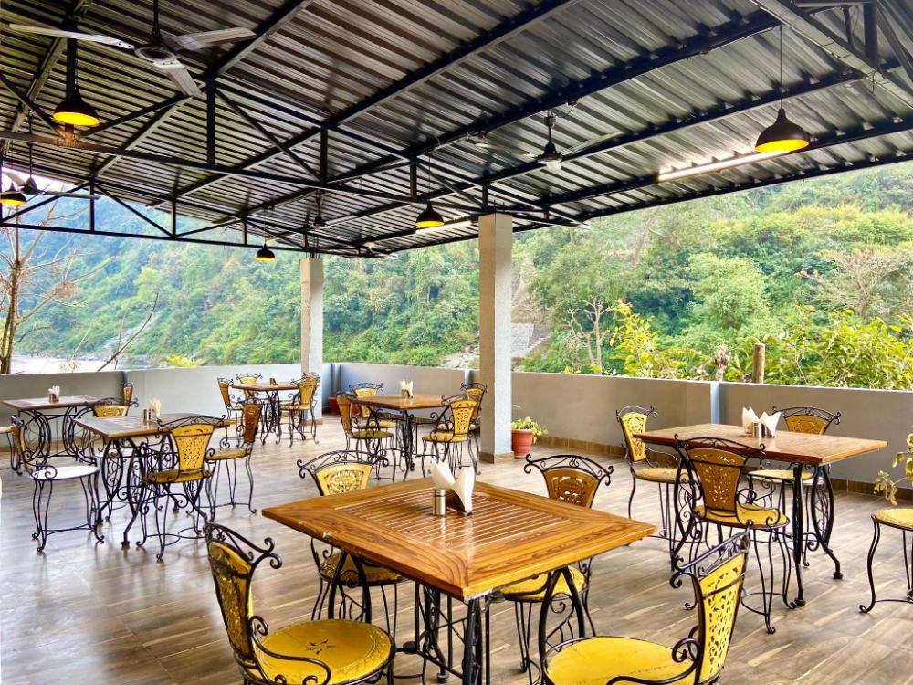 euphoric river resort