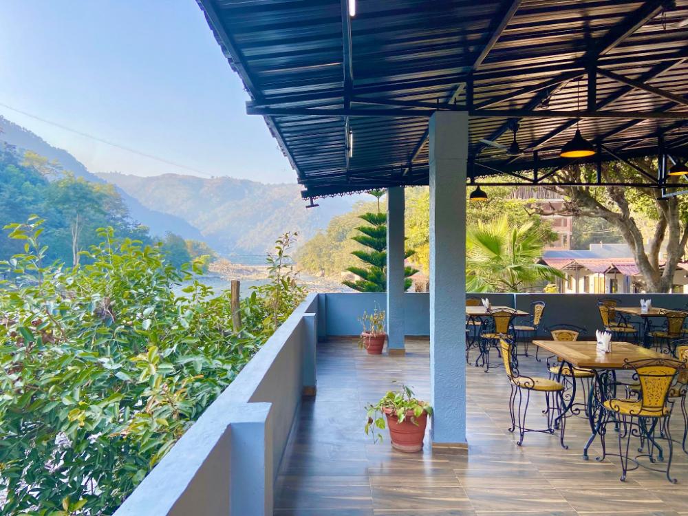 euphoric river resort