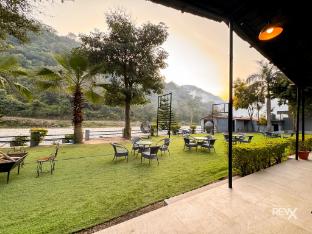 euphoric river resort