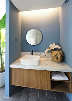 h hotel el nido vegetarian vegan hotel