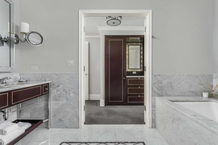 waldorf astoria chicago