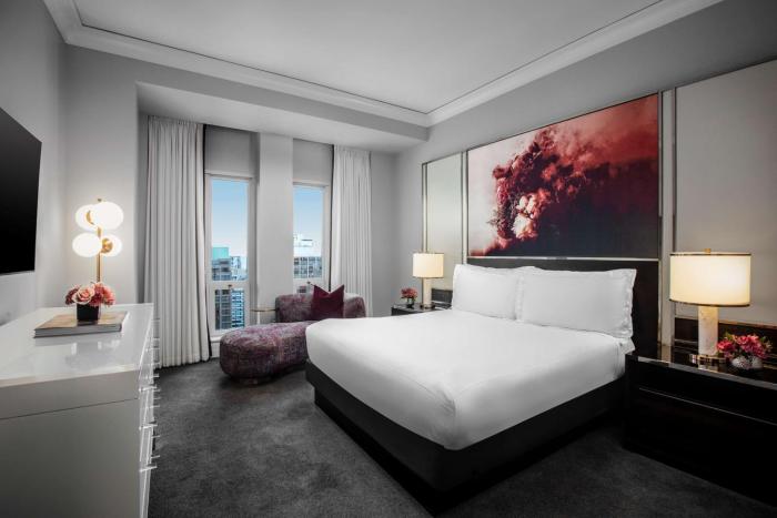 waldorf astoria chicago