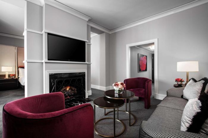 waldorf astoria chicago