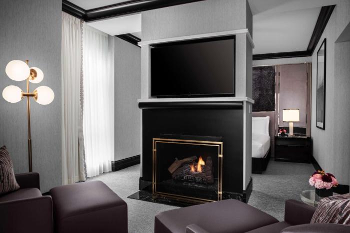 waldorf astoria chicago