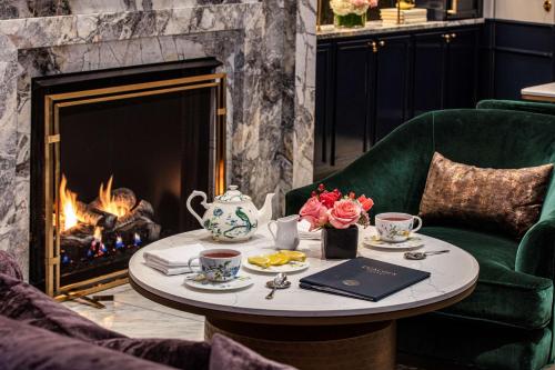 waldorf astoria chicago