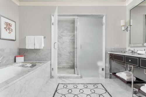 waldorf astoria chicago