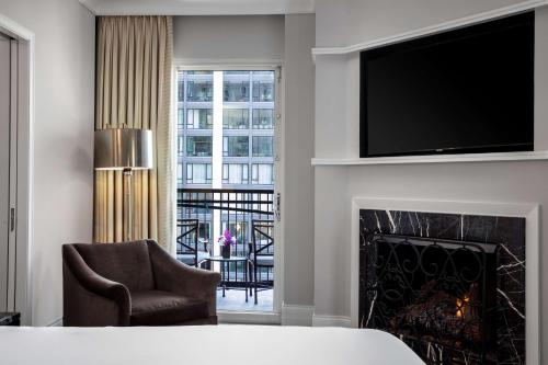 waldorf astoria chicago