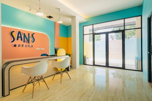 sans hotel bubulak bogor