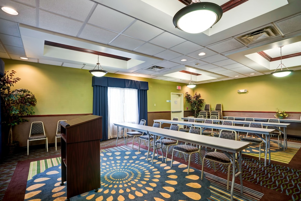 holiday inn express hotel and suites christiansburg by ihg