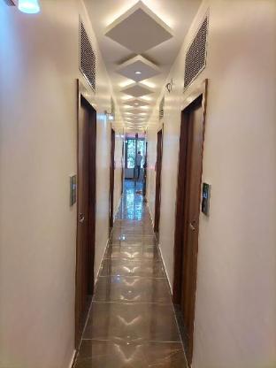 Prince Hotel,India>>Mumbai,1 star