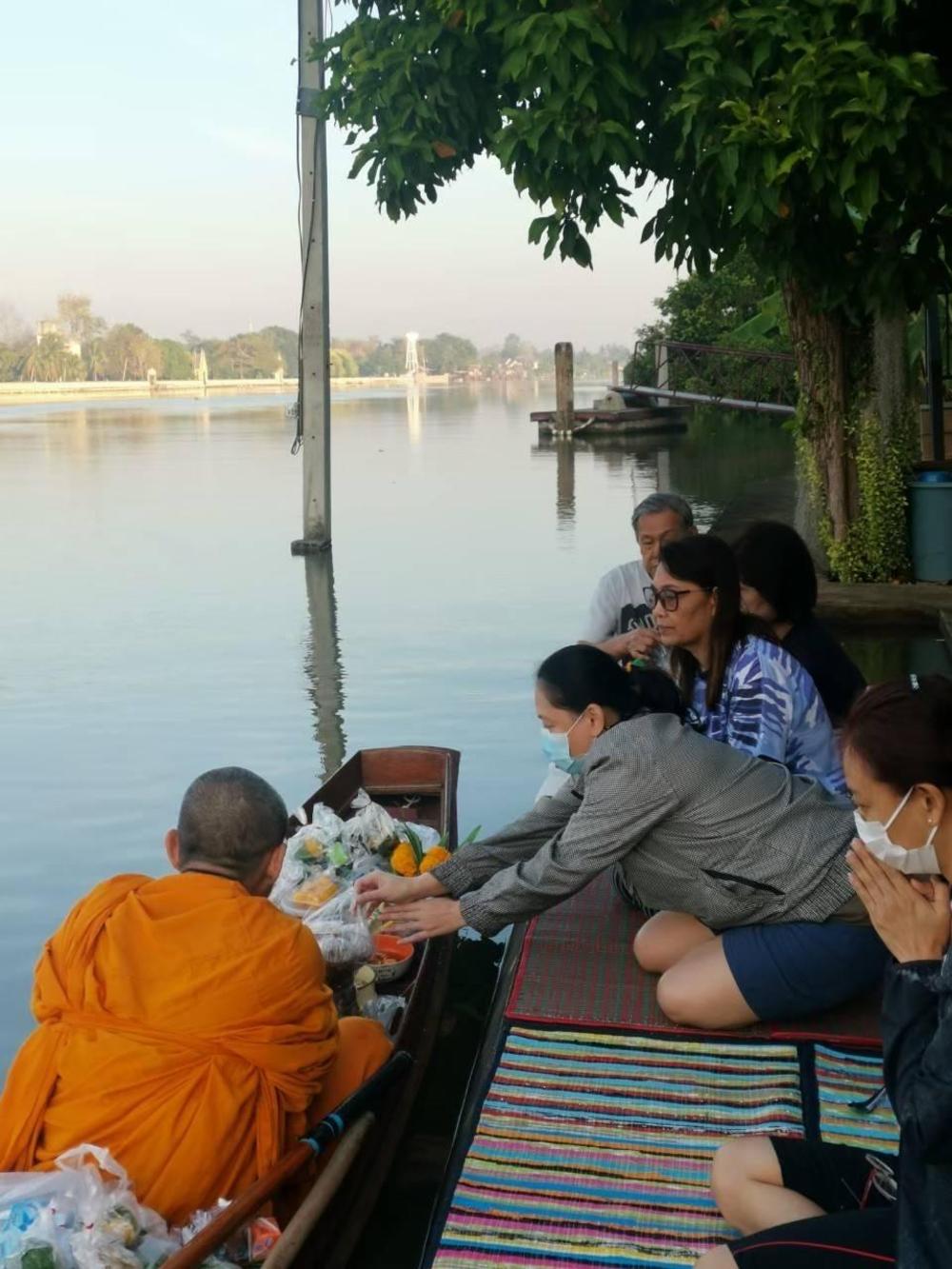 garden riverside amphawa