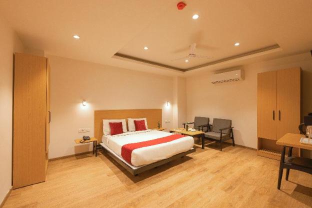 the grand tashree hotel at delhi airport