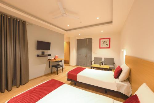 the grand tashree hotel at delhi airport