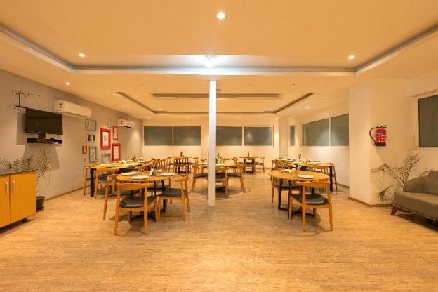 the grand tashree hotel at delhi airport