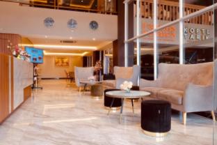 w three style hotel makassar