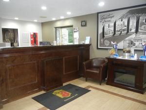 Super 8 By Wyndham Cincinnati/Springdale Oh,Hamilton>>Cincinnati,2 star