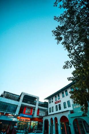 milan bkk airport residence